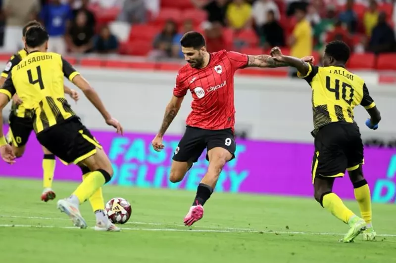 ميتروفيتش يسجل هدفًا حاسمًا ضد الهلال مع الريان