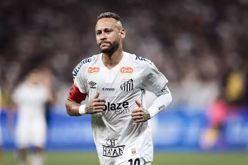 نيمار يوضح أسباب غيابه عن المنتخب البرازيلي بعد تصريحات أنشيلوتي