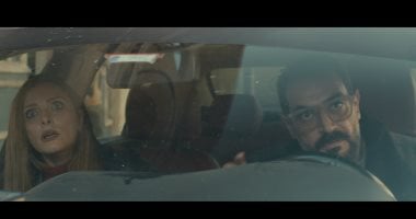أبطال فيلم أوسكار عودة الماموث يضيئون السجادة الحمراء في عرضهم الخاص