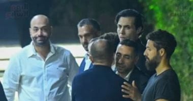 إلهام الأغاني: رحلة أمير عيد مع والدته وتاريخها