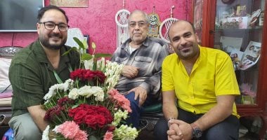 احتفالية خاصة بالفنان صبري عبد المنعم في منزله: ذكريات وصور رائعة