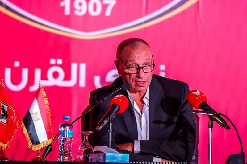 استعراض استراتيجيات تطوير إدارة الأندية الرياضية: نموذج الأهلي وواقع الرعاية الرياضية.