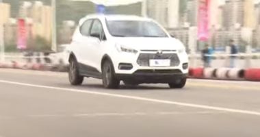 التحول التكنولوجي: تأثير السيارات الكهربائية والروبوتات الصناعية على زيادة الصادرات الصينية