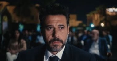 بكاء أحمد السعدني يكشف مشاعر عميقة في فيديو فيلم ولنا في الخيال