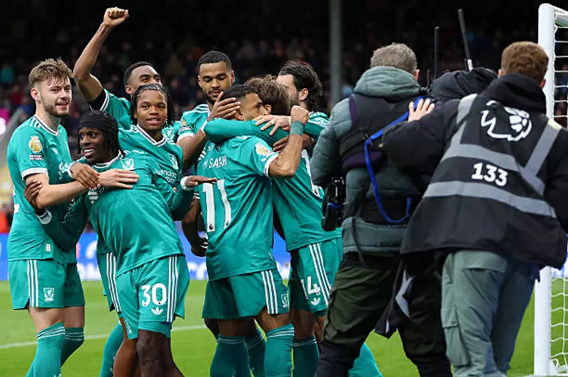 تحليل شامل لأحداث كرة القدم: ليفربول وبيدري وسباليتي