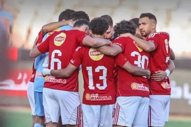تحليل شامل لوقائع كرة القدم: صراع الفرق ونزاعات الأندية في الدوري المصري والبريميير ليغ