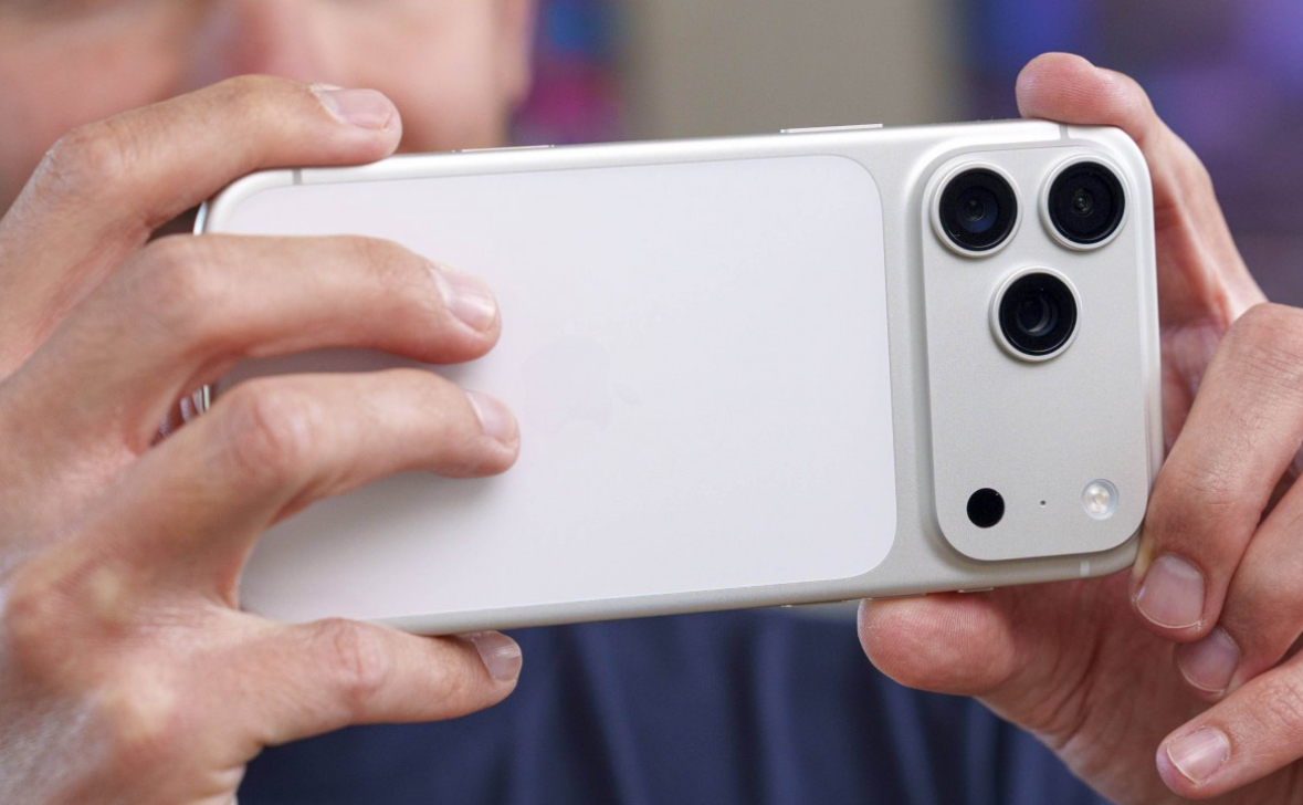 تسريبات جديدة تكشف تفاصيل ترقية كاميرا iPhone 20 القادمة