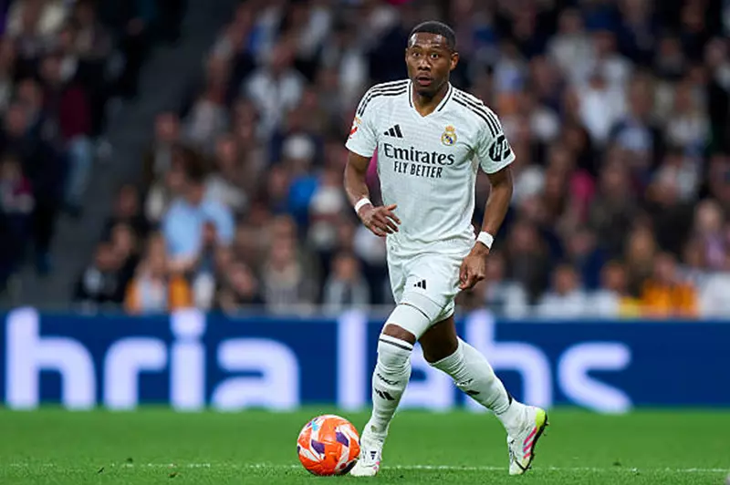 رحيل ديفيد ألابا عن ريال مدريد إلى نادٍ ألماني وشيك