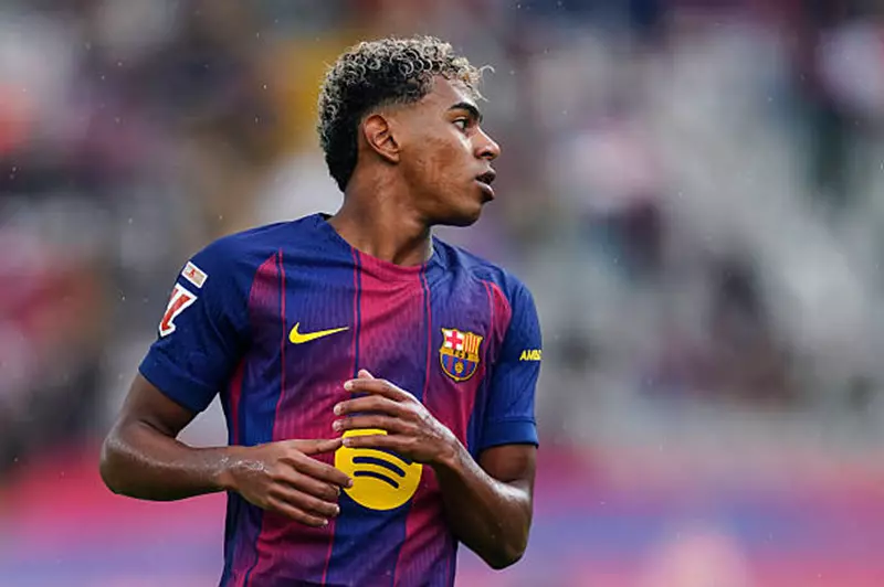 رقم قياسي تاريخي ينتظر لامين يامال في مواجهة برشلونة ضد أولمبياكوس بدوري الأبطال