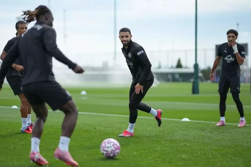 عودة اللاعب مرموش لتدريبات مانشستر سيتي استعدادًا لمواجهة إيفرتون الهامة