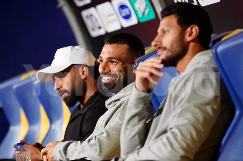 لقطات حصرية من مباراة مصر وغينيا بيساو: دعم صلاح وتأثير مدرب الأهلي