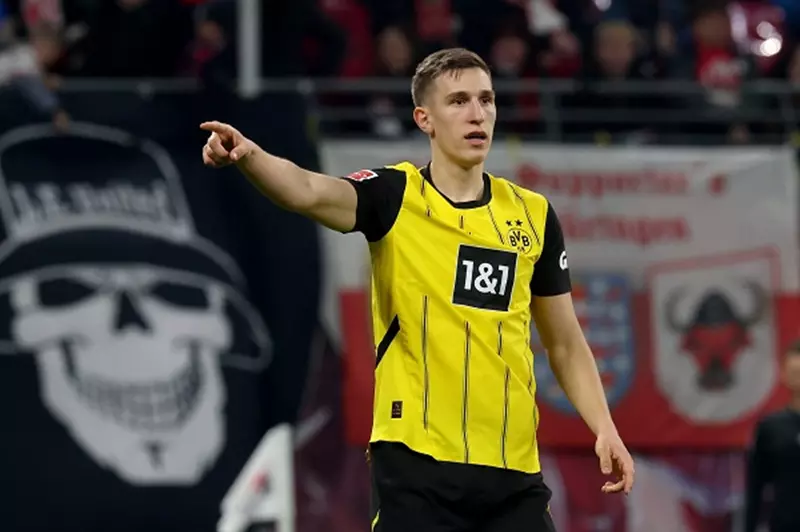 ليفربول يعبر عن اهتمامه بالتعاقد مع شلوتربيك من دورتموند