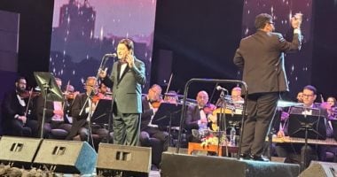 محمد الحلو يضيء حفل الأوبرا بأغانيه المميزة وتألقه الباهر