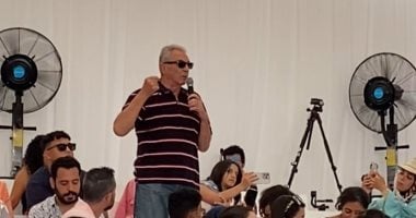 محمود حميدة يتحدث عن توجيه يوسف شاهين وتأثيره على مسيرته الفنية