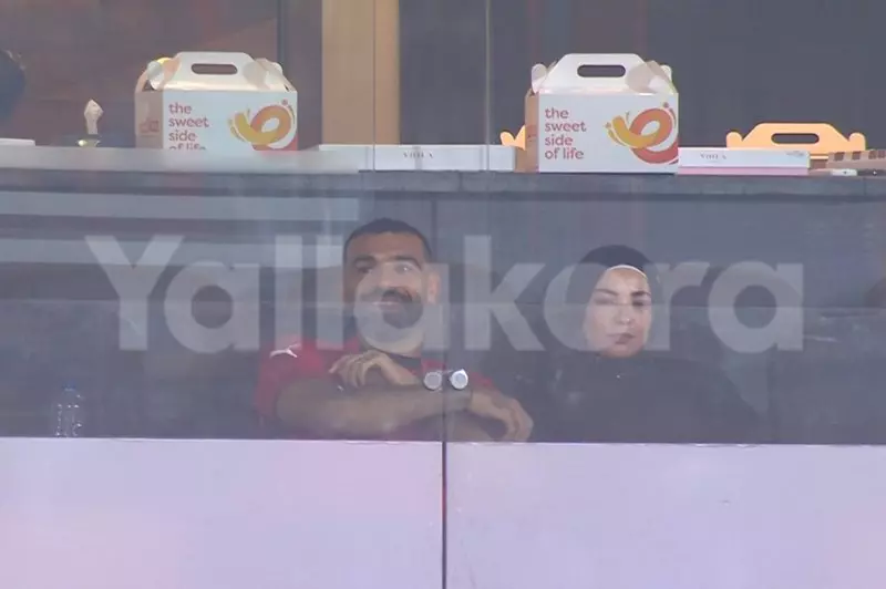 مدرجات استاد القاهرة تحتضن دعم أسرة صلاح لمنتخب مصر ضد غينيا بيساو