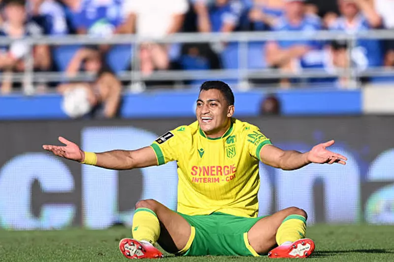 مستقبل مصطفى محمد في نانت بين التحديات والفرص: بروز اللاعب العربي كتهديد رئيسي