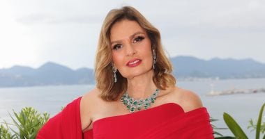 يسرا تعبر عن سعادتها بعودة الحياة إلى غزة بعد وقف الحرب