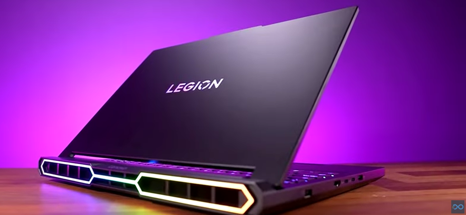 تقييم شامل لجهاز لينوفو Legion Pro 7i موديل 2025 كأفضل لابتوب ألعاب لعام 2025