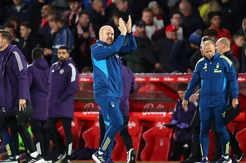 شون دايتش يؤكد ضرورة استخدام تقنية “فار” في تنفيذ الركلات الركنية